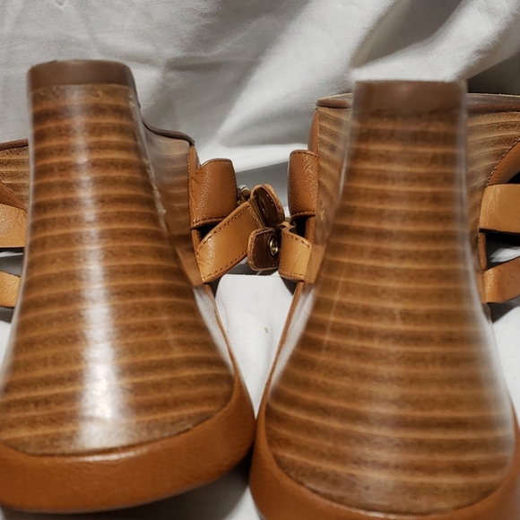 Cole haan wedge sandals tan eyelet adjustable 🔥 - Picture 8 of 9